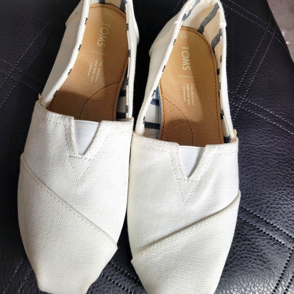 Toms Shoes - Toms flats